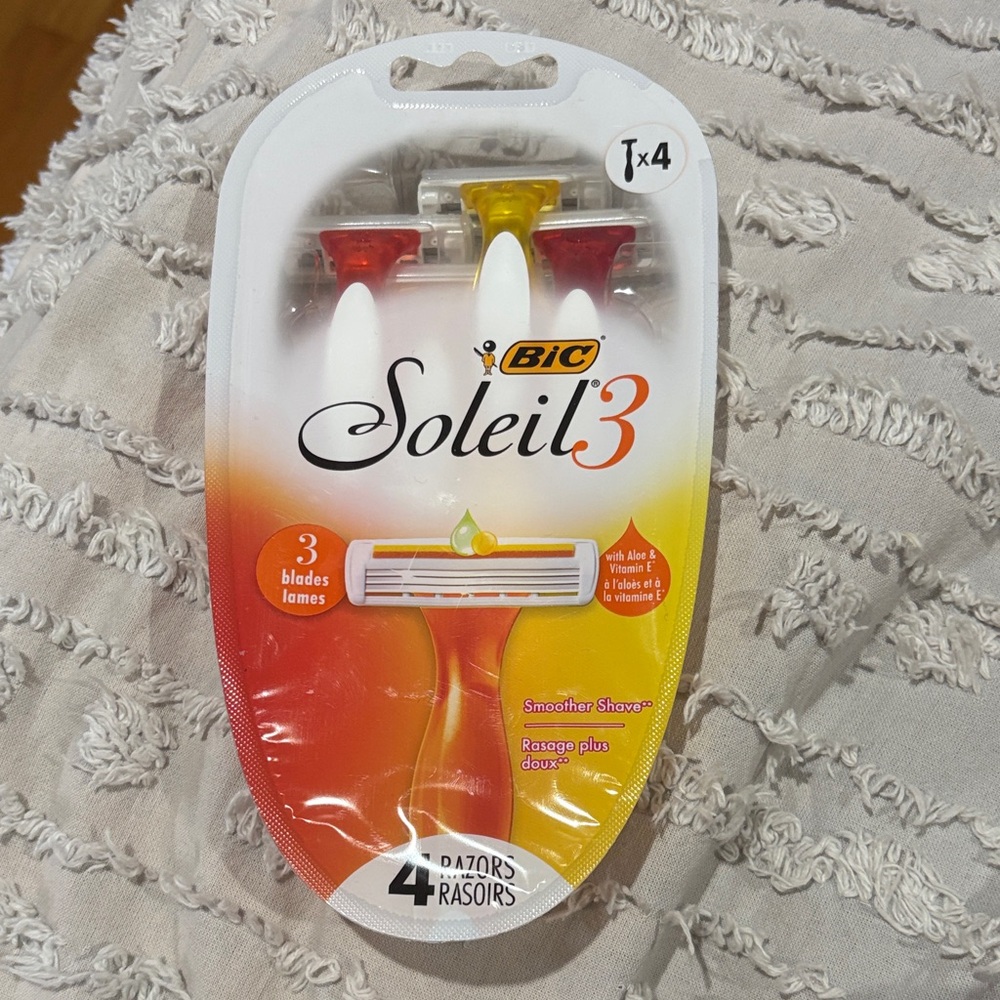 BIC Soleil 3 Women's Razors - Orange and White
